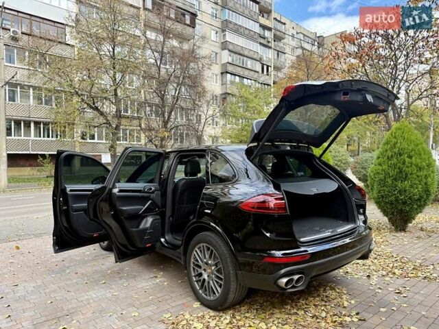 Черный Порше Каен, объемом двигателя 3 л и пробегом 140 тыс. км за 25900 $, фото 30 на Automoto.ua