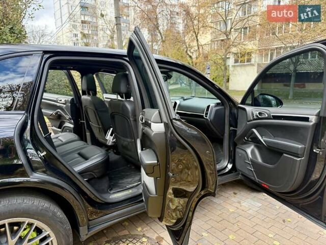 Черный Порше Каен, объемом двигателя 3 л и пробегом 140 тыс. км за 25900 $, фото 38 на Automoto.ua
