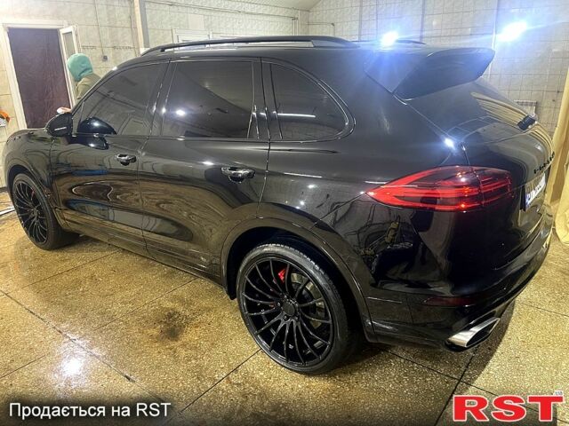 Чорний Порше Cayenne, об'ємом двигуна 3 л та пробігом 170 тис. км за 37000 $, фото 3 на Automoto.ua