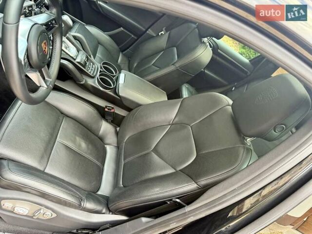 Черный Порше Каен, объемом двигателя 3 л и пробегом 140 тыс. км за 25900 $, фото 67 на Automoto.ua