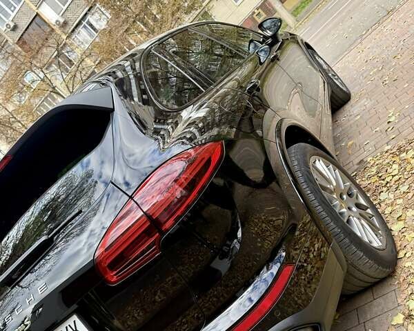 Черный Порше Каен, объемом двигателя 3 л и пробегом 140 тыс. км за 25900 $, фото 26 на Automoto.ua