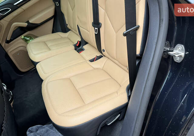 Черный Порше Каен, объемом двигателя 2.97 л и пробегом 138 тыс. км за 35500 $, фото 26 на Automoto.ua