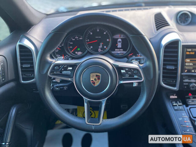 Чорний Порше Cayenne, об'ємом двигуна 3 л та пробігом 215 тис. км за 45990 $, фото 12 на Automoto.ua