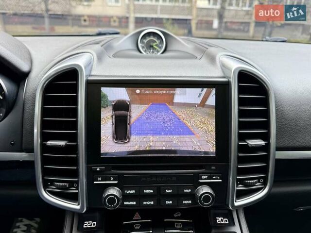 Черный Порше Каен, объемом двигателя 3 л и пробегом 140 тыс. км за 25900 $, фото 88 на Automoto.ua