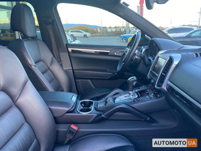 Чорний Порше Cayenne, об'ємом двигуна 3 л та пробігом 215 тис. км за 45990 $, фото 23 на Automoto.ua