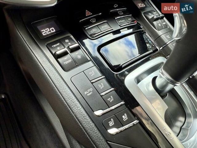 Черный Порше Каен, объемом двигателя 3 л и пробегом 140 тыс. км за 25900 $, фото 73 на Automoto.ua