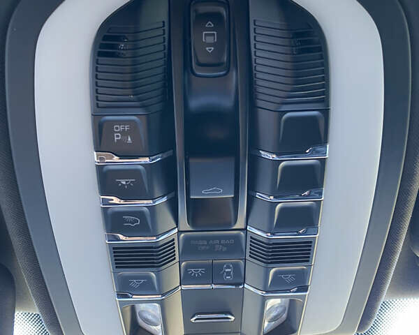 Чорний Порше Cayenne, об'ємом двигуна 2.97 л та пробігом 220 тис. км за 38500 $, фото 38 на Automoto.ua