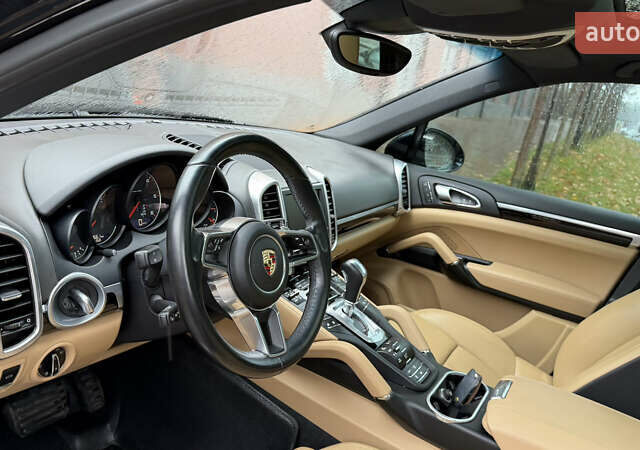 Черный Порше Каен, объемом двигателя 2.97 л и пробегом 138 тыс. км за 35500 $, фото 18 на Automoto.ua