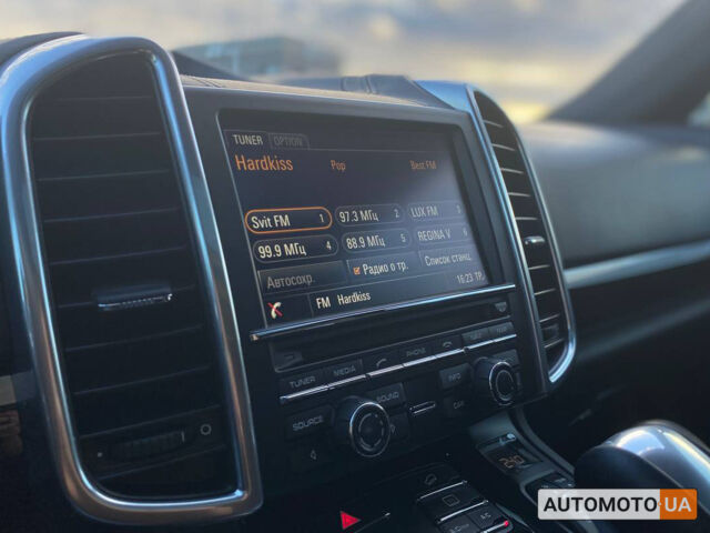 Чорний Порше Cayenne, об'ємом двигуна 3 л та пробігом 215 тис. км за 45990 $, фото 17 на Automoto.ua