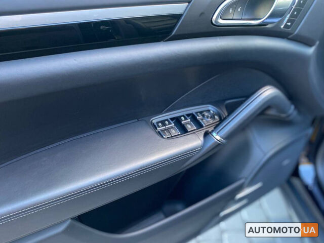 Чорний Порше Cayenne, об'ємом двигуна 3 л та пробігом 215 тис. км за 45990 $, фото 8 на Automoto.ua