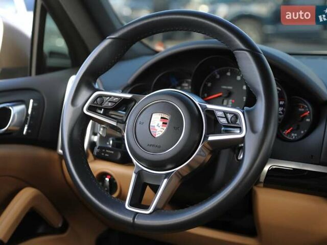 Чорний Порше Cayenne, об'ємом двигуна 3.6 л та пробігом 85 тис. км за 31000 $, фото 13 на Automoto.ua