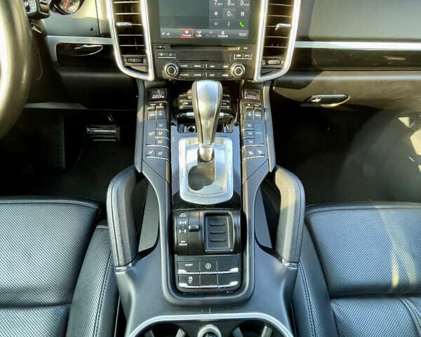 Чорний Порше Cayenne, об'ємом двигуна 3.6 л та пробігом 120 тис. км за 34200 $, фото 18 на Automoto.ua