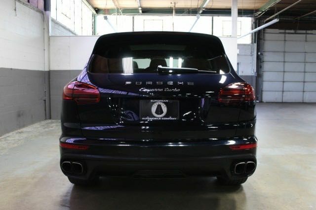 Черный Порше Каен, объемом двигателя 3.6 л и пробегом 132 тыс. км за 25500 $, фото 10 на Automoto.ua