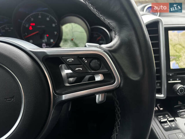 Черный Порше Каен, объемом двигателя 3.6 л и пробегом 100 тыс. км за 26500 $, фото 9 на Automoto.ua