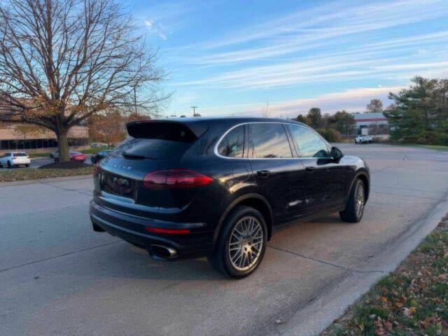 Черный Порше Каен, объемом двигателя 3.6 л и пробегом 74 тыс. км за 10000 $, фото 6 на Automoto.ua