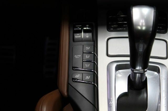 Черный Порше Каен, объемом двигателя 3.6 л и пробегом 132 тыс. км за 25500 $, фото 18 на Automoto.ua