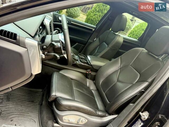 Черный Порше Каен, объемом двигателя 3 л и пробегом 140 тыс. км за 25900 $, фото 63 на Automoto.ua