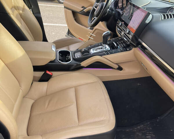 Чорний Порше Cayenne, об'ємом двигуна 3.6 л та пробігом 169 тис. км за 23400 $, фото 25 на Automoto.ua
