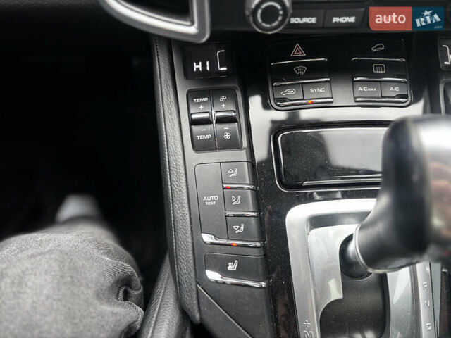 Черный Порше Каен, объемом двигателя 3.6 л и пробегом 100 тыс. км за 26500 $, фото 13 на Automoto.ua