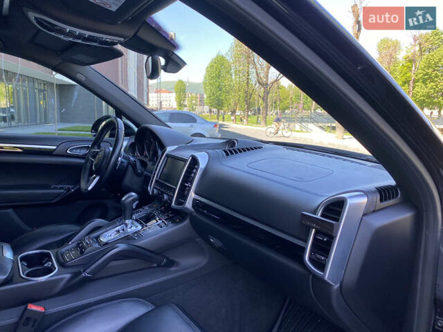 Чорний Порше Cayenne, об'ємом двигуна 2.97 л та пробігом 220 тис. км за 38500 $, фото 21 на Automoto.ua