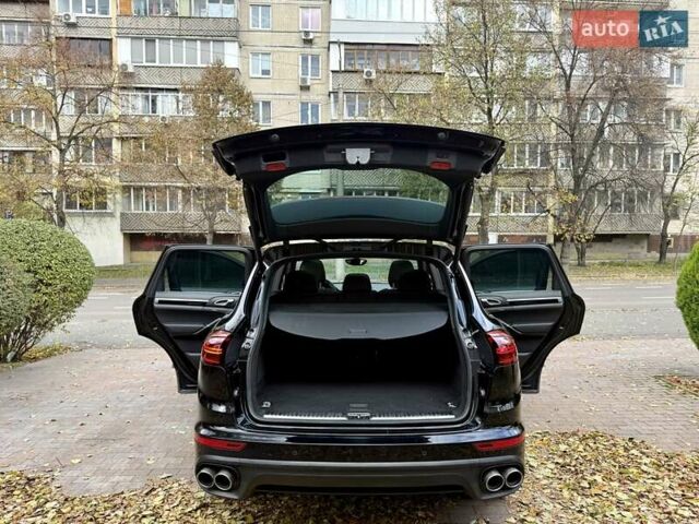 Черный Порше Каен, объемом двигателя 3 л и пробегом 140 тыс. км за 25900 $, фото 31 на Automoto.ua