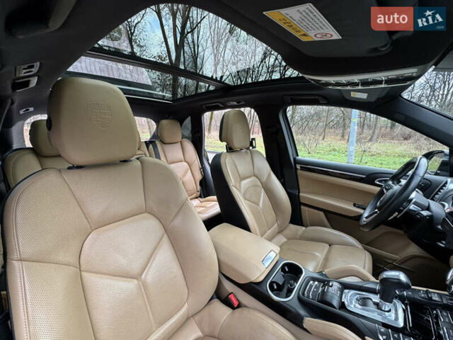 Черный Порше Каен, объемом двигателя 2.97 л и пробегом 249 тыс. км за 37000 $, фото 23 на Automoto.ua