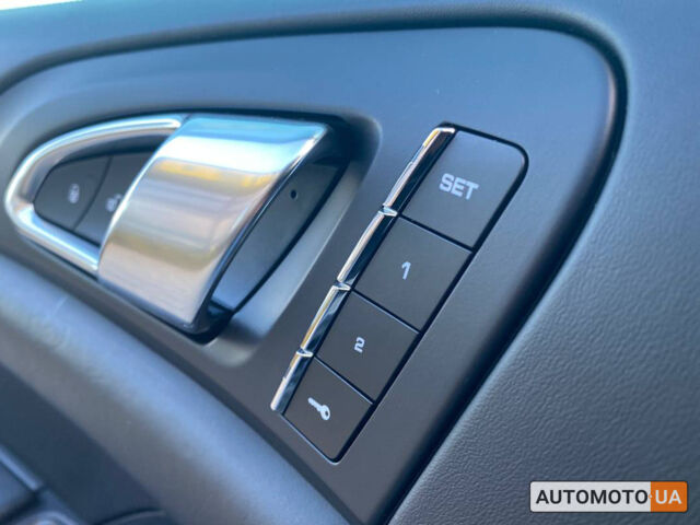 Чорний Порше Cayenne, об'ємом двигуна 3 л та пробігом 215 тис. км за 45990 $, фото 15 на Automoto.ua