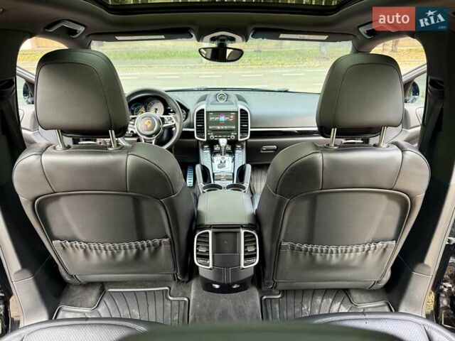 Черный Порше Каен, объемом двигателя 3 л и пробегом 140 тыс. км за 25900 $, фото 36 на Automoto.ua