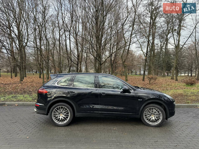 Черный Порше Каен, объемом двигателя 2.97 л и пробегом 249 тыс. км за 37000 $, фото 8 на Automoto.ua