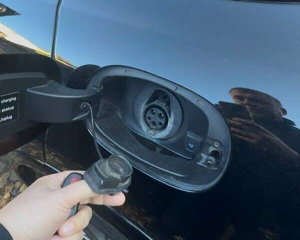 Черный Порше Каен, объемом двигателя 3 л и пробегом 140 тыс. км за 25900 $, фото 89 на Automoto.ua