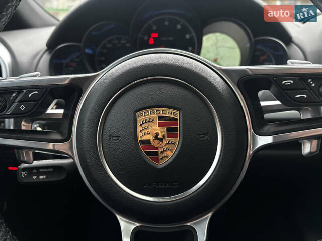 Черный Порше Каен, объемом двигателя 3.6 л и пробегом 100 тыс. км за 26500 $, фото 8 на Automoto.ua