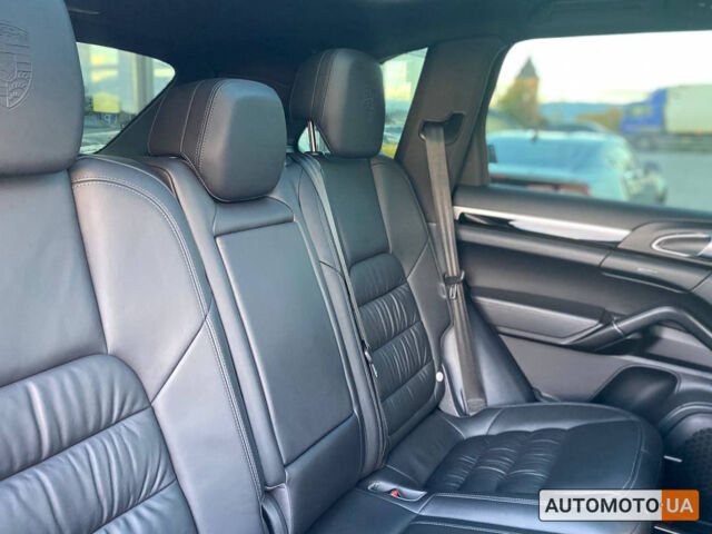 Чорний Порше Cayenne, об'ємом двигуна 3 л та пробігом 215 тис. км за 45990 $, фото 19 на Automoto.ua