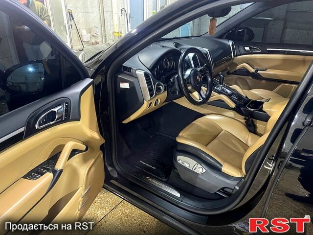 Чорний Порше Cayenne, об'ємом двигуна 3 л та пробігом 170 тис. км за 37000 $, фото 9 на Automoto.ua