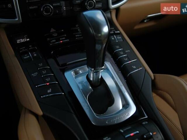 Чорний Порше Cayenne, об'ємом двигуна 3.6 л та пробігом 85 тис. км за 31000 $, фото 19 на Automoto.ua