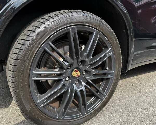 Порше Каен 2017 в Киеве на Automoto.ua Черный Порше Каен, объемом двигателя 3.6 л и пробегом 103 тыс. км за 38500 $, фото 18 на Automoto.ua