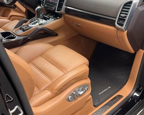 Чорний Порше Cayenne, об'ємом двигуна 3.6 л та пробігом 58 тис. км за 50000 $, фото 5 на Automoto.ua