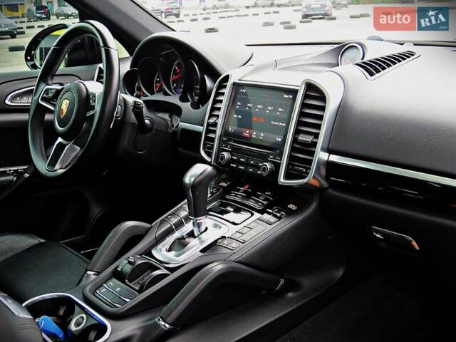 Чорний Порше Cayenne, об'ємом двигуна 3.6 л та пробігом 111 тис. км за 29900 $, фото 21 на Automoto.ua