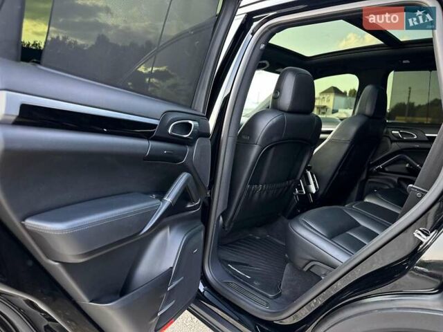 Чорний Порше Cayenne, об'ємом двигуна 3.6 л та пробігом 103 тис. км за 36000 $, фото 74 на Automoto.ua