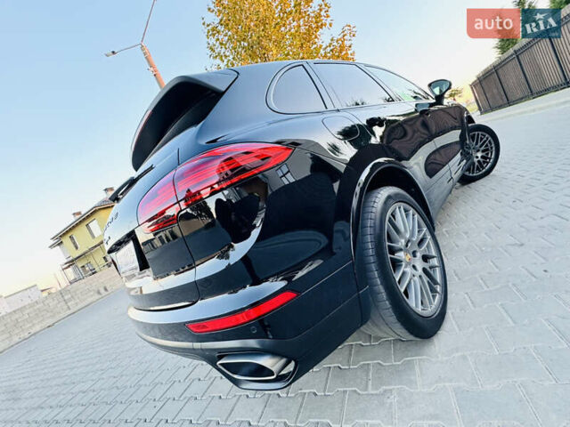 Черный Порше Каен, объемом двигателя 2.97 л и пробегом 131 тыс. км за 37999 $, фото 49 на Automoto.ua