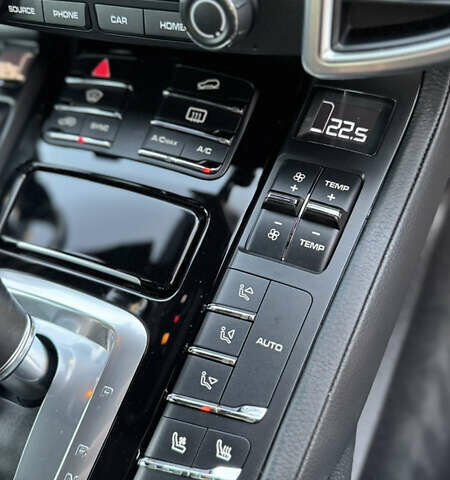 Черный Порше Каен, объемом двигателя 3.6 л и пробегом 113 тыс. км за 29500 $, фото 16 на Automoto.ua