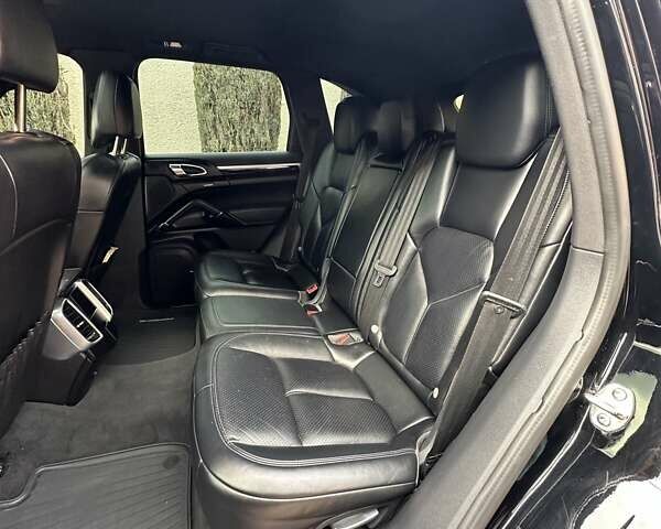 Черный Порше Каен, объемом двигателя 3.6 л и пробегом 64 тыс. км за 28999 $, фото 7 на Automoto.ua