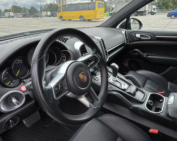 Черный Порше Каен, объемом двигателя 3 л и пробегом 114 тыс. км за 42000 $, фото 8 на Automoto.ua