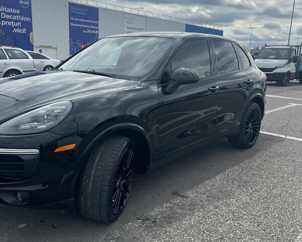 Чорний Порше Cayenne, об'ємом двигуна 3 л та пробігом 230 тис. км за 41000 $, фото 7 на Automoto.ua