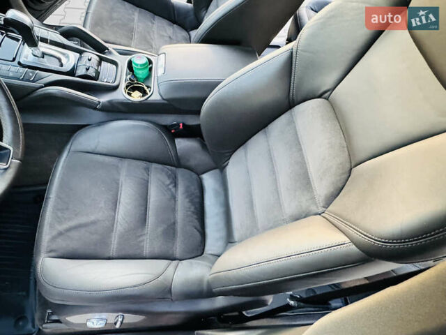 Черный Порше Каен, объемом двигателя 2.97 л и пробегом 131 тыс. км за 37999 $, фото 67 на Automoto.ua