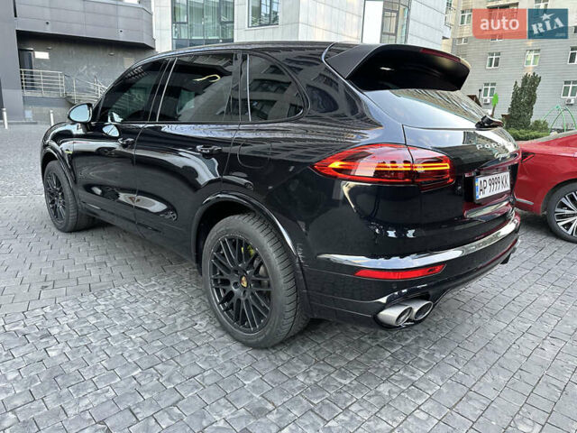 Черный Порше Каен, объемом двигателя 3 л и пробегом 180 тыс. км за 34800 $, фото 3 на Automoto.ua