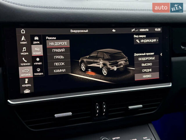 Чорний Порше Cayenne, об'ємом двигуна 2.9 л та пробігом 99 тис. км за 70000 $, фото 33 на Automoto.ua