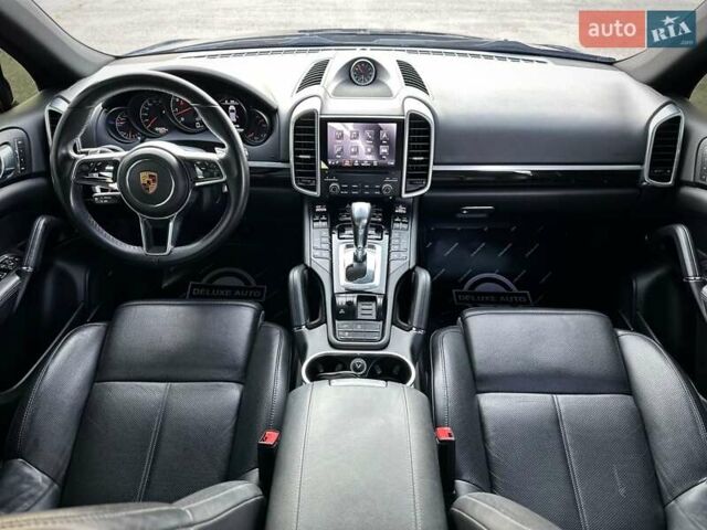 Чорний Порше Cayenne, об'ємом двигуна 3.6 л та пробігом 103 тис. км за 36000 $, фото 49 на Automoto.ua