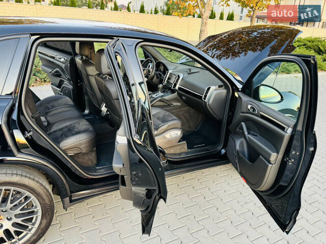 Черный Порше Каен, объемом двигателя 2.97 л и пробегом 131 тыс. км за 37999 $, фото 38 на Automoto.ua