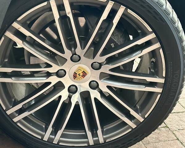 Черный Порше Каен, объемом двигателя 3.6 л и пробегом 64 тыс. км за 28999 $, фото 116 на Automoto.ua