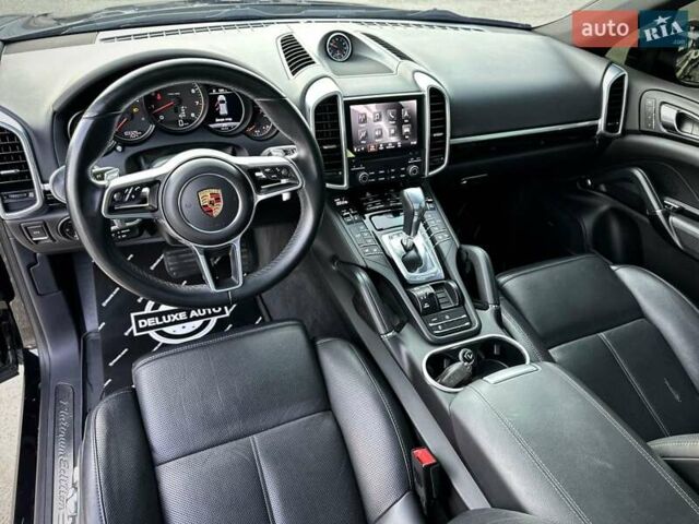 Чорний Порше Cayenne, об'ємом двигуна 3.6 л та пробігом 103 тис. км за 36000 $, фото 45 на Automoto.ua